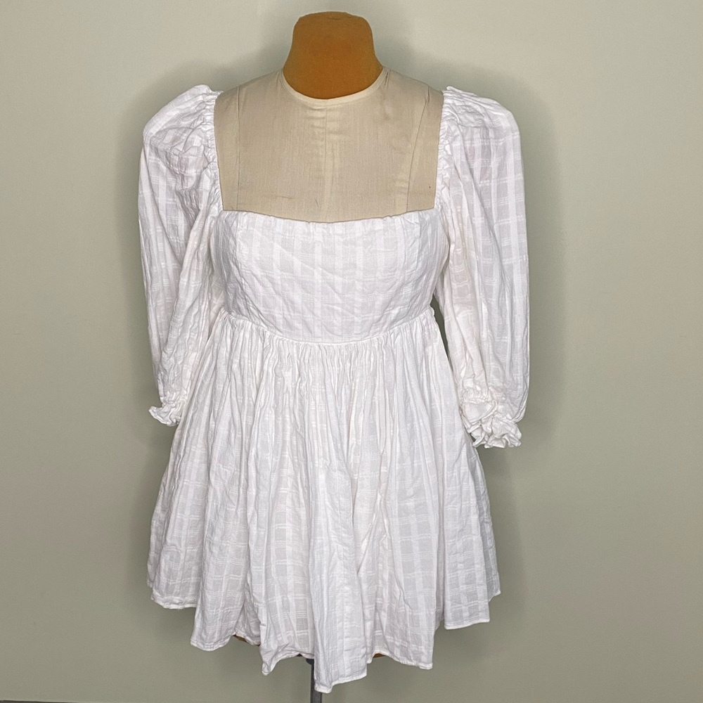 White plaid babydoll puff sleeve dress